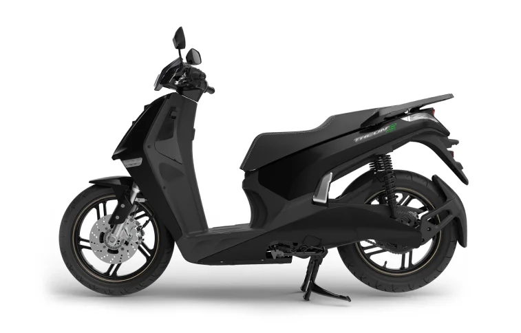 Theon S-/image-color-2-sp.webp