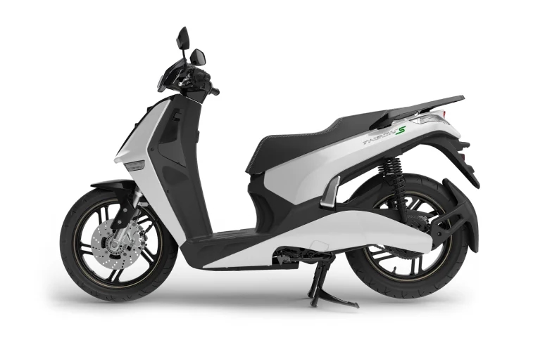 Theon S-/image-color-sp.webp