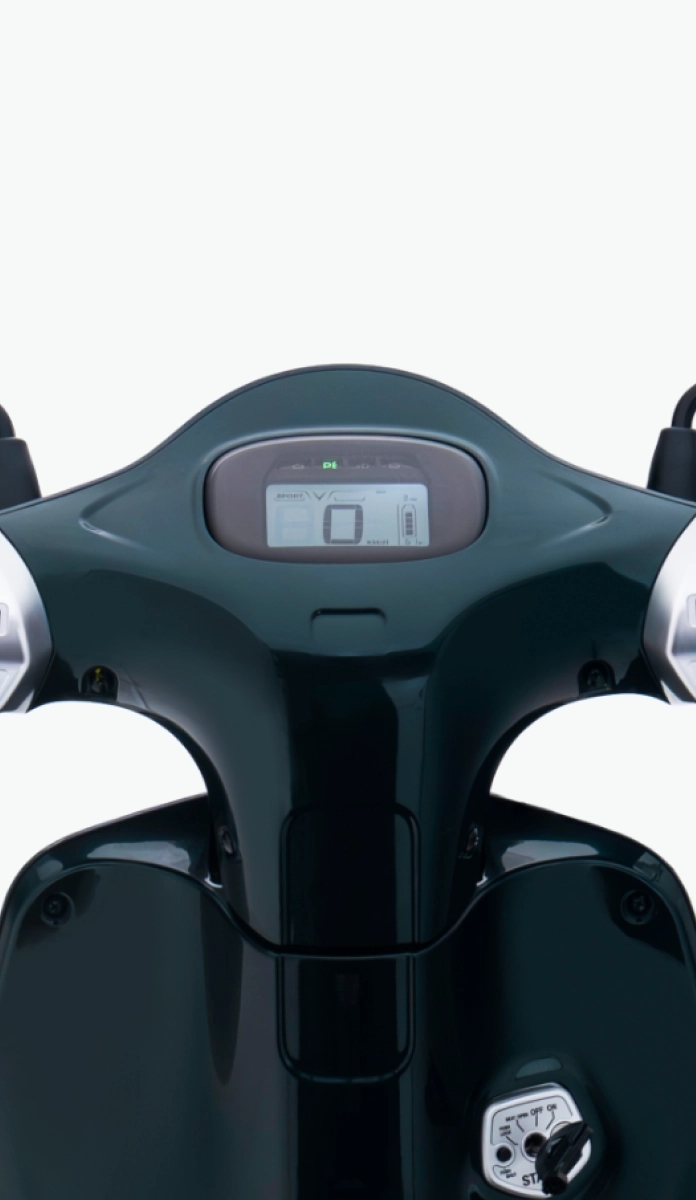 Evo Lite Neo Màn hình đồng hồ kỹ thuật số HMI 4.5, dễ dàng theo dõi thông số.