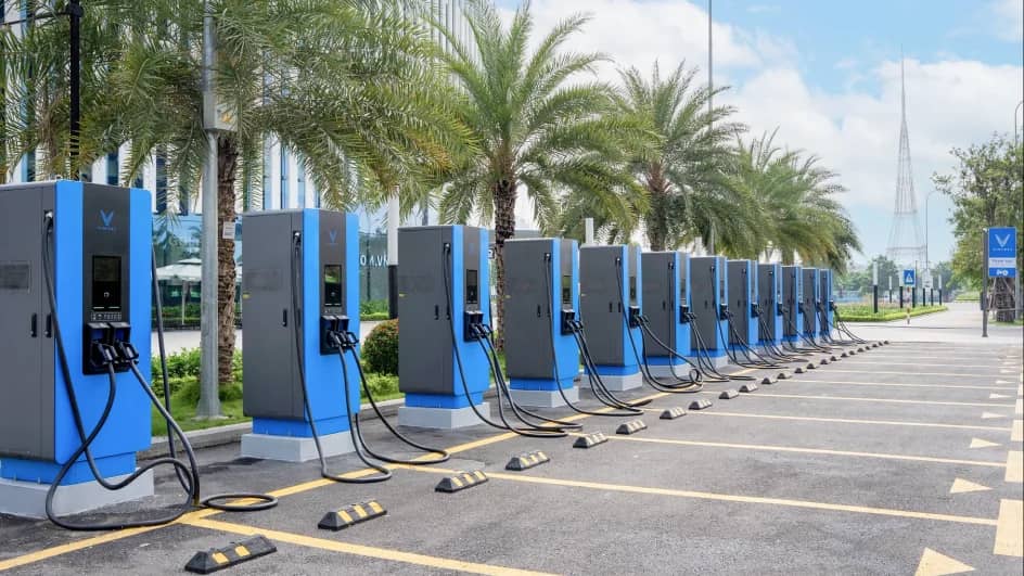 Trạm sạc pin ô tô