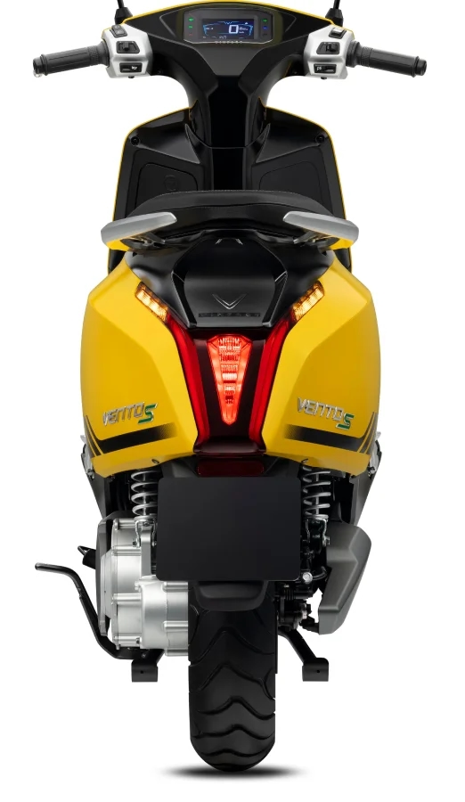 VENTO S Sàn để chân rộng rãi và vị trí để chân sau tách rời giúp tư thế ngồi thư thái và thoải mái.